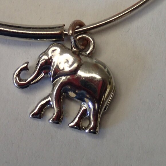 Elephant Bracelet - Picture 3 of 4